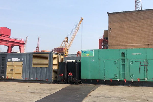 万宁发电机出租空气滤清器的清洁频率是多少？