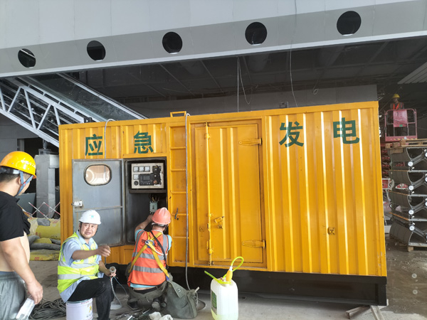 万宁怎样判断空气滤清器是否需要更换？